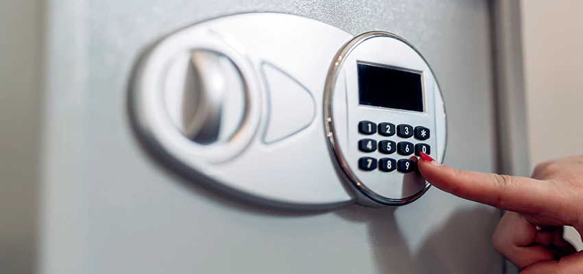 Jewelry Safe Cracking in Fresno, California